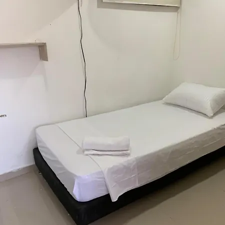 Comodo Apto 3 Hab Cerca Al Mar Apartamento