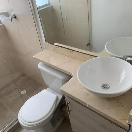 Comodo Apto 3 Hab Cerca Al Mar Apartamento *